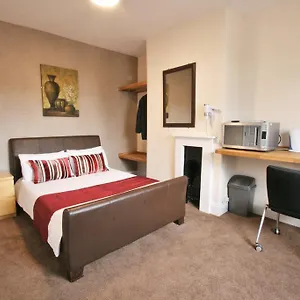 Hotel By Roomsbooked, Cheltenham